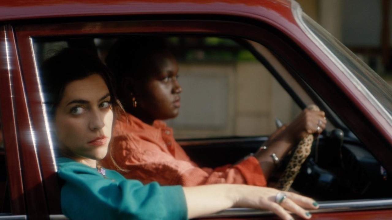 Bâtardes Glorieuses backdrop