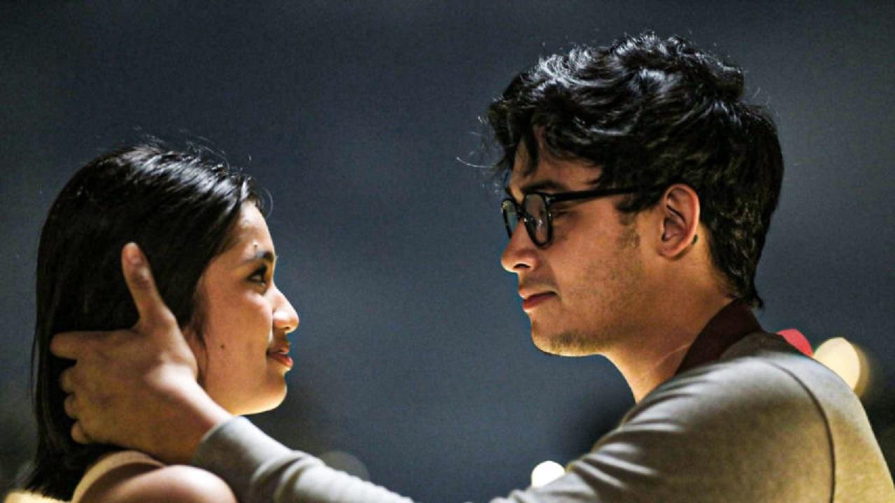 The Woman Who Loses Herself backdrop