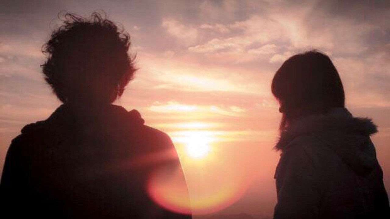 Three Day Two Night backdrop