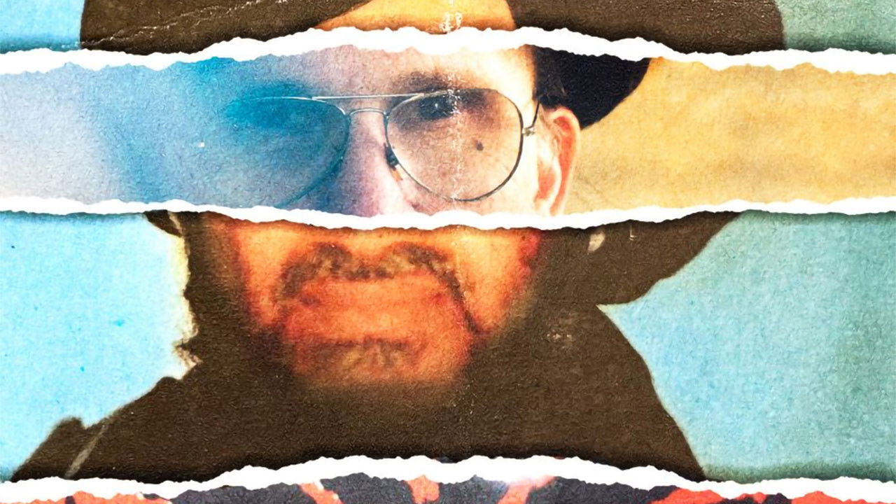 Il complotto di Tirana backdrop