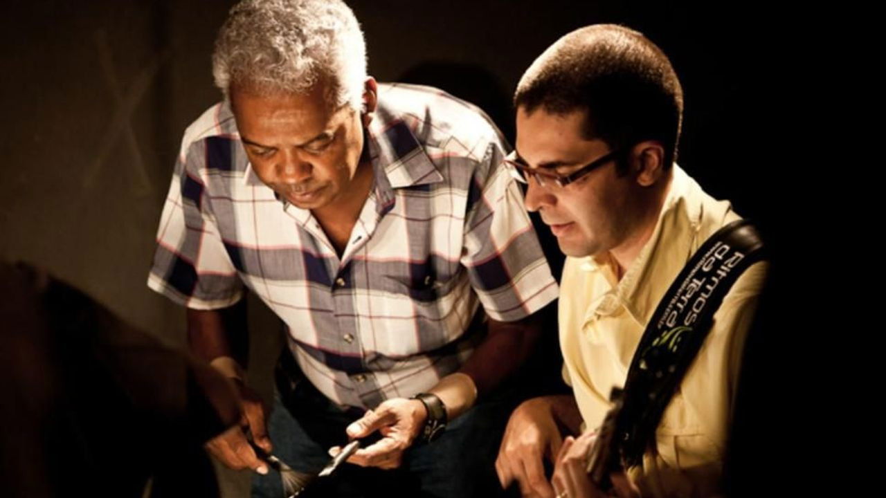 Coração Tambor backdrop