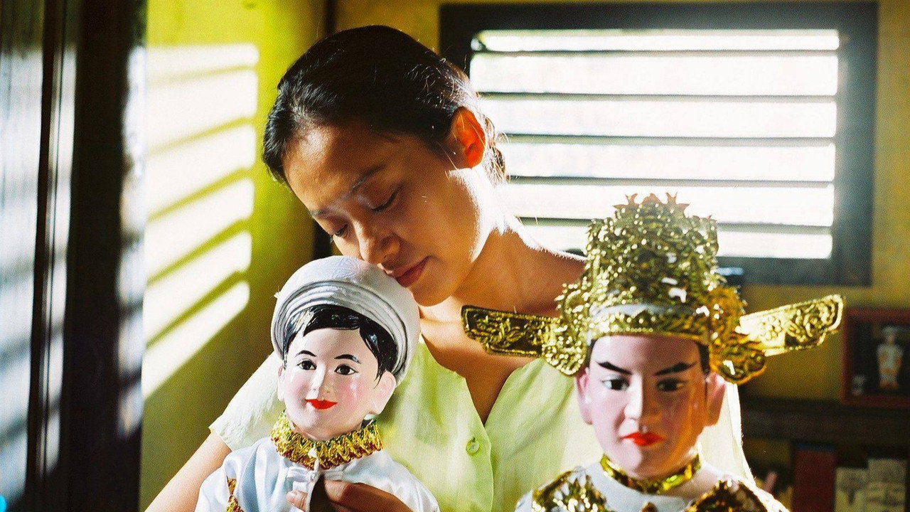 The Moon at the Bottom of the Well backdrop