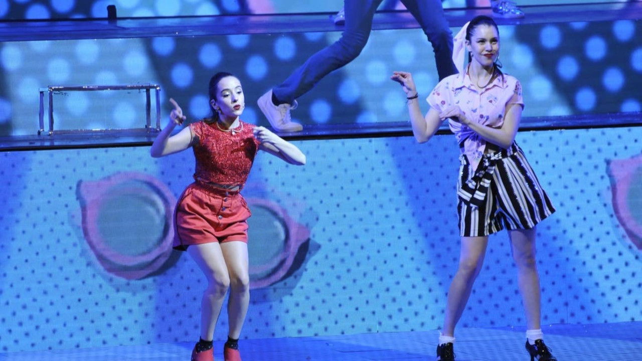 Club 57: El tiempo corre al revés - Live backdrop