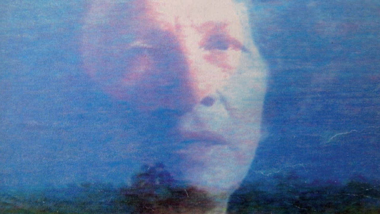 India Muerta backdrop