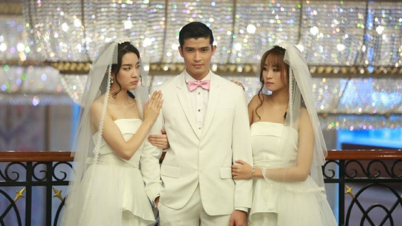 Club Friday To Be Continued: Love Test backdrop