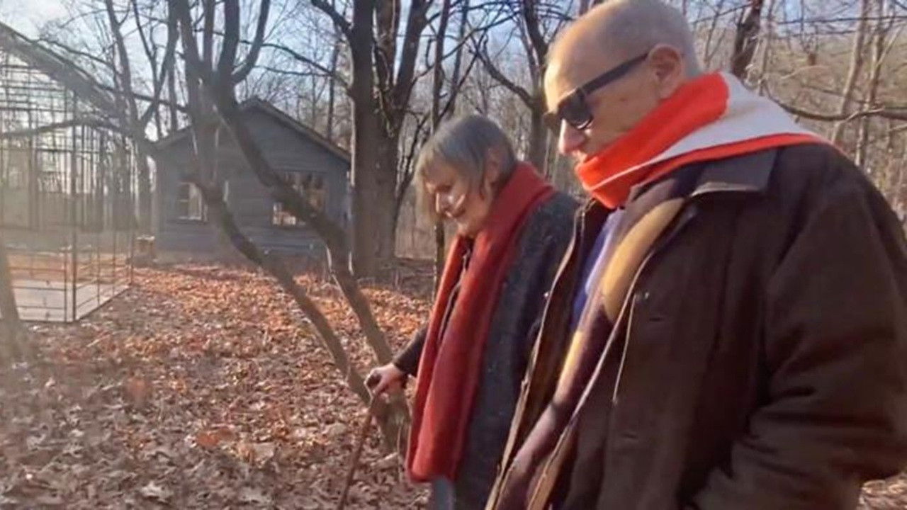 Cathy & Harry backdrop