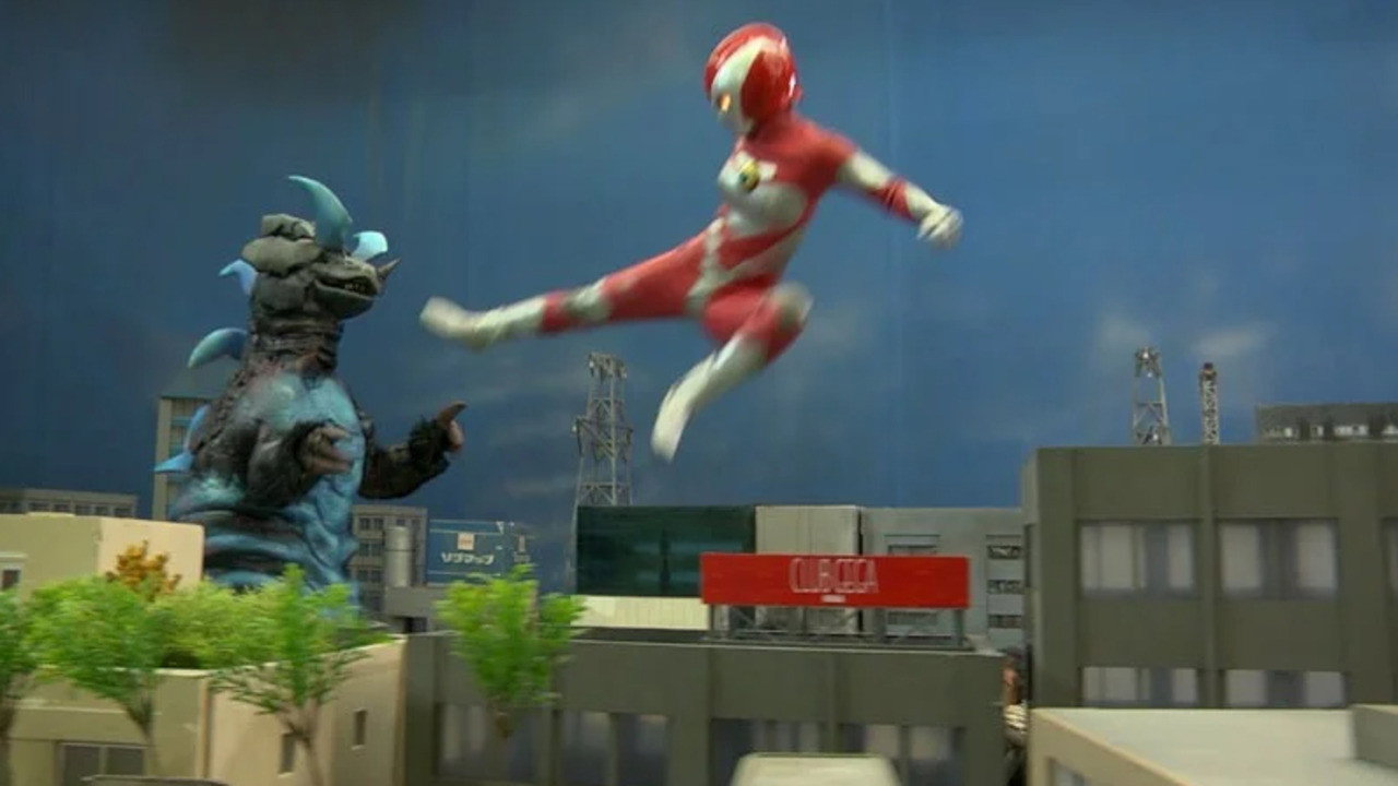 Giant Heroine (R) Ulti Ace vs Dark Demon King backdrop