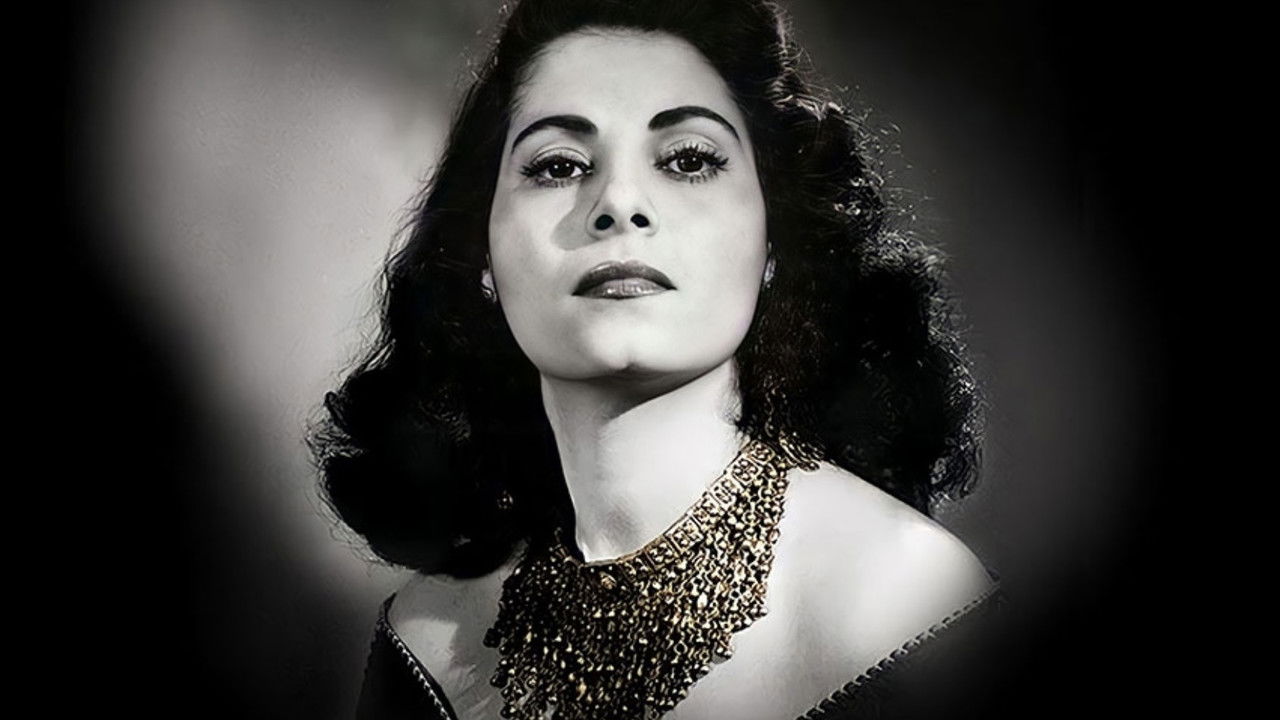 Queen Shoshana backdrop