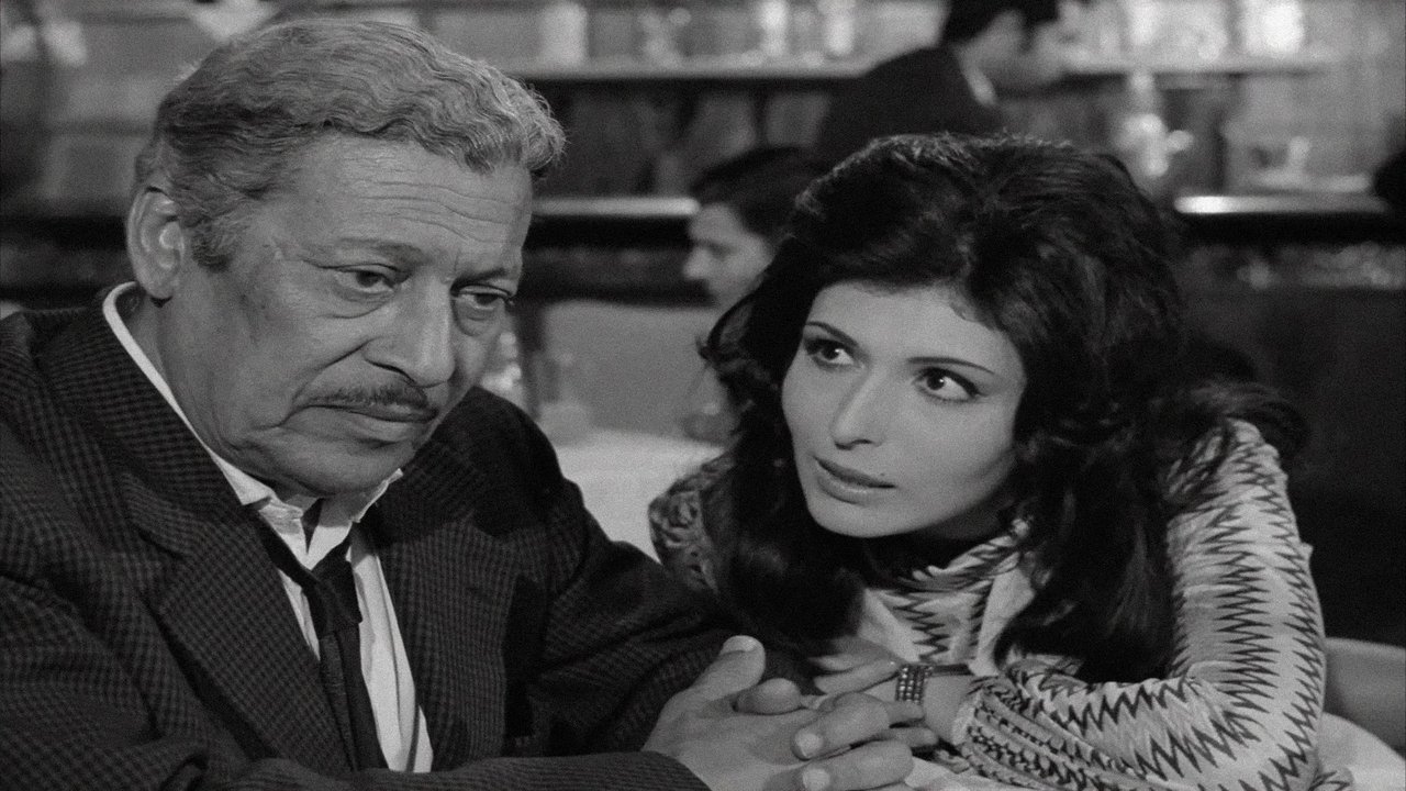 Gossip Over the Nile backdrop