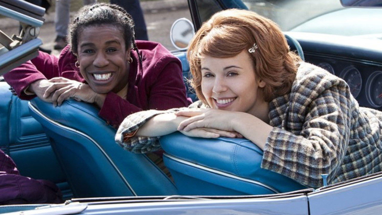 Showing Roots backdrop