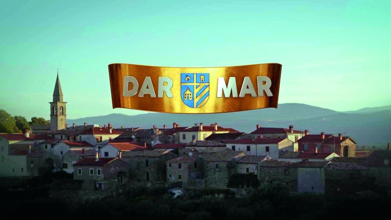 Dar Mar backdrop
