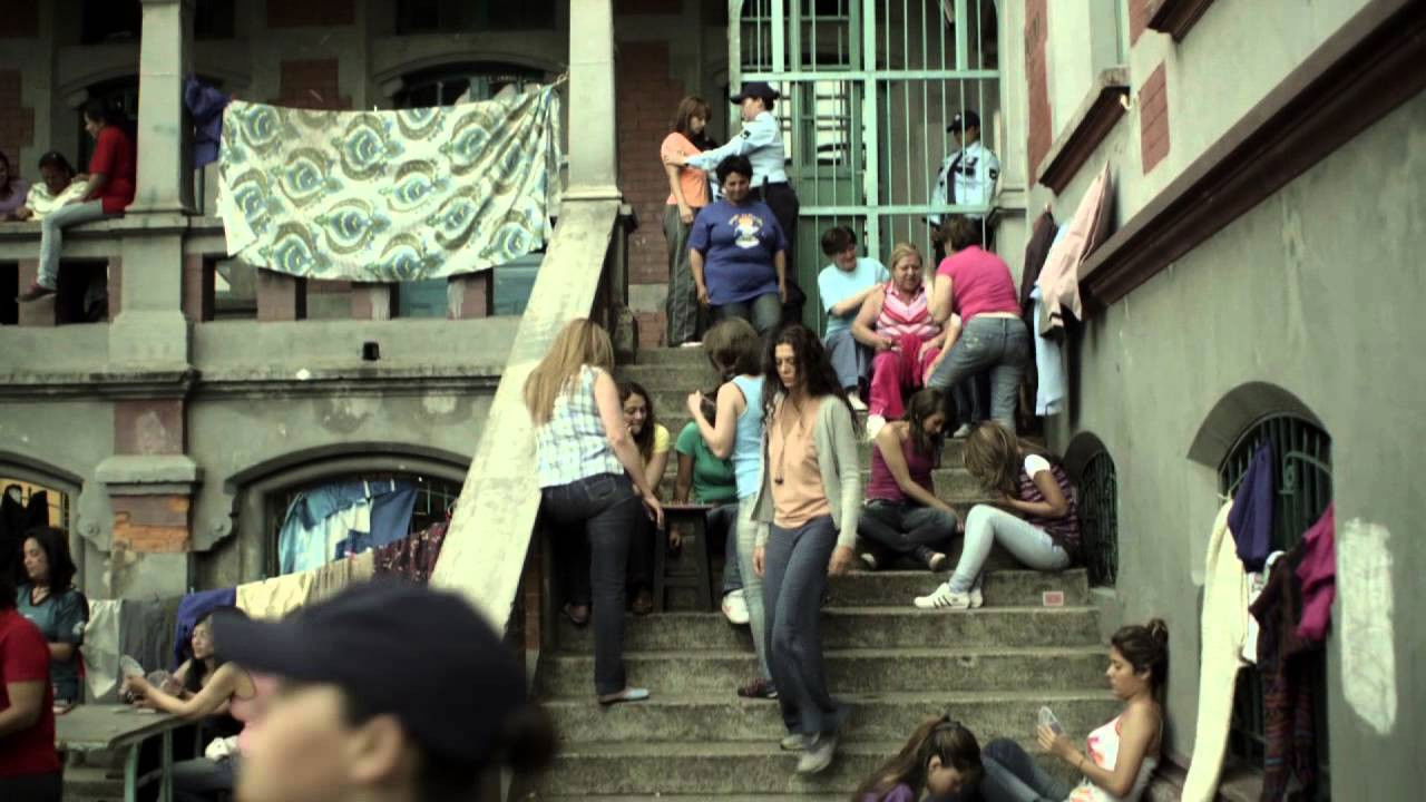 Correo de Inocentes backdrop