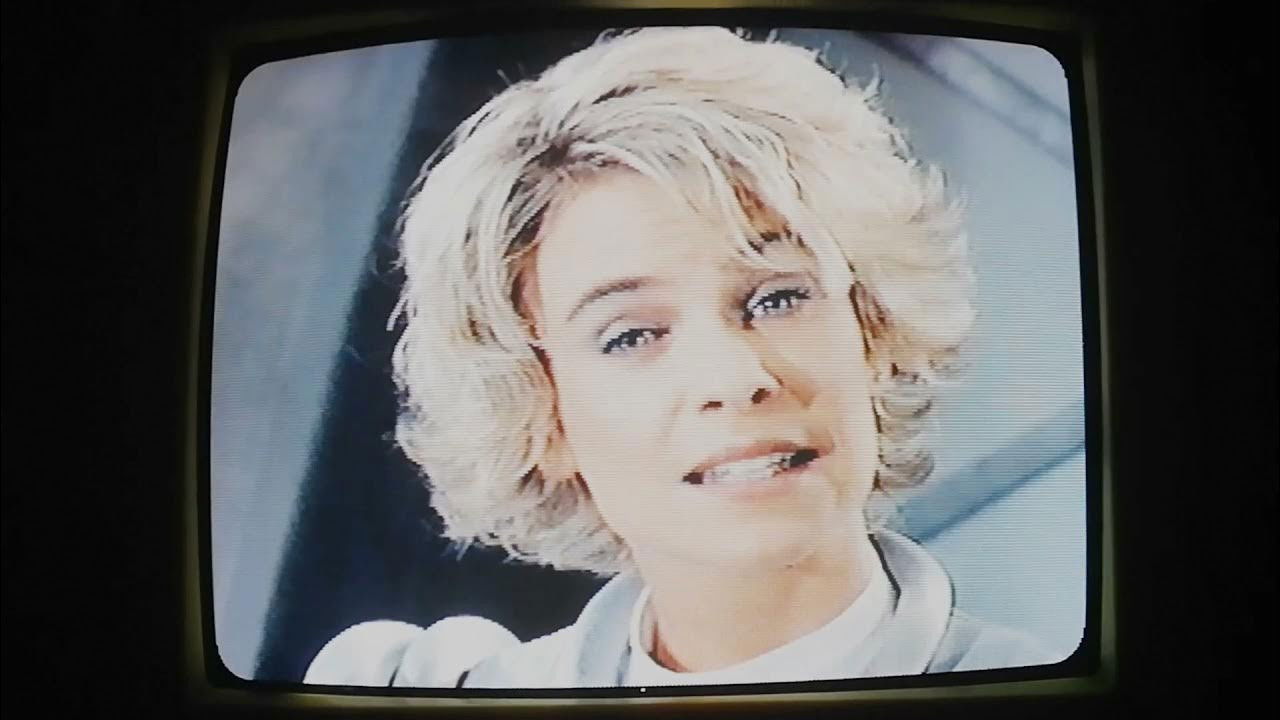 Annie Brocoli dans l'espace backdrop