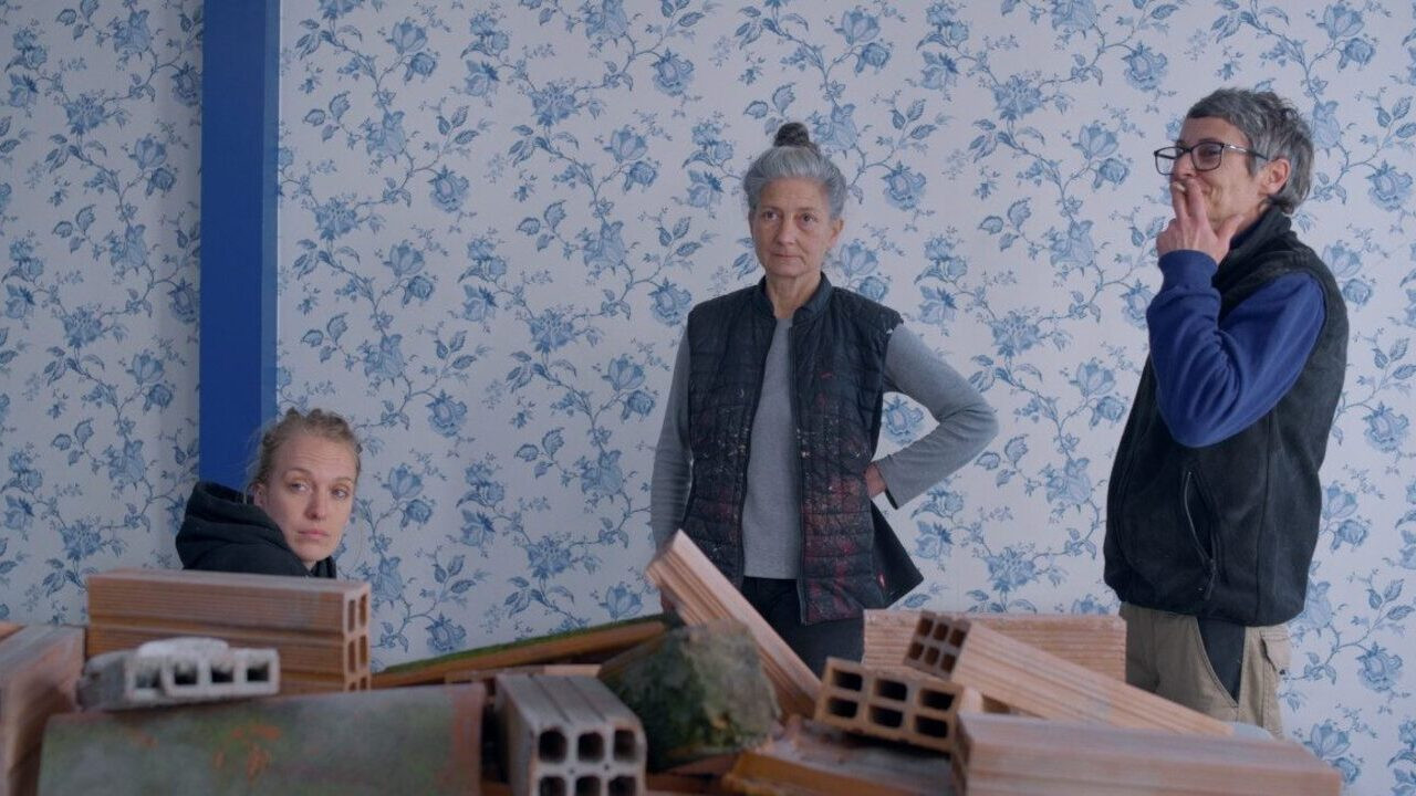 Call Me Sinsorga backdrop