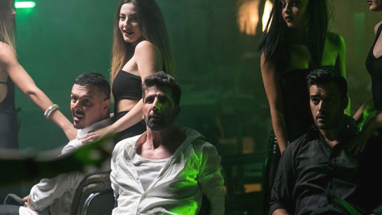 The Bachelor 3 backdrop