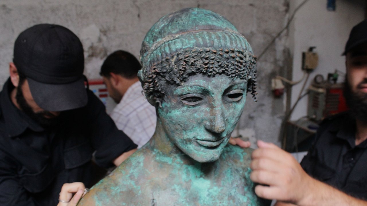 The Apollo of Gaza backdrop