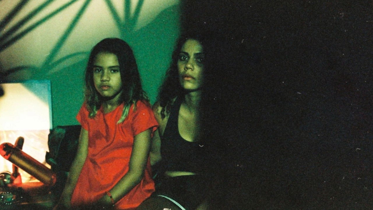 Segunda-Feira, Então backdrop