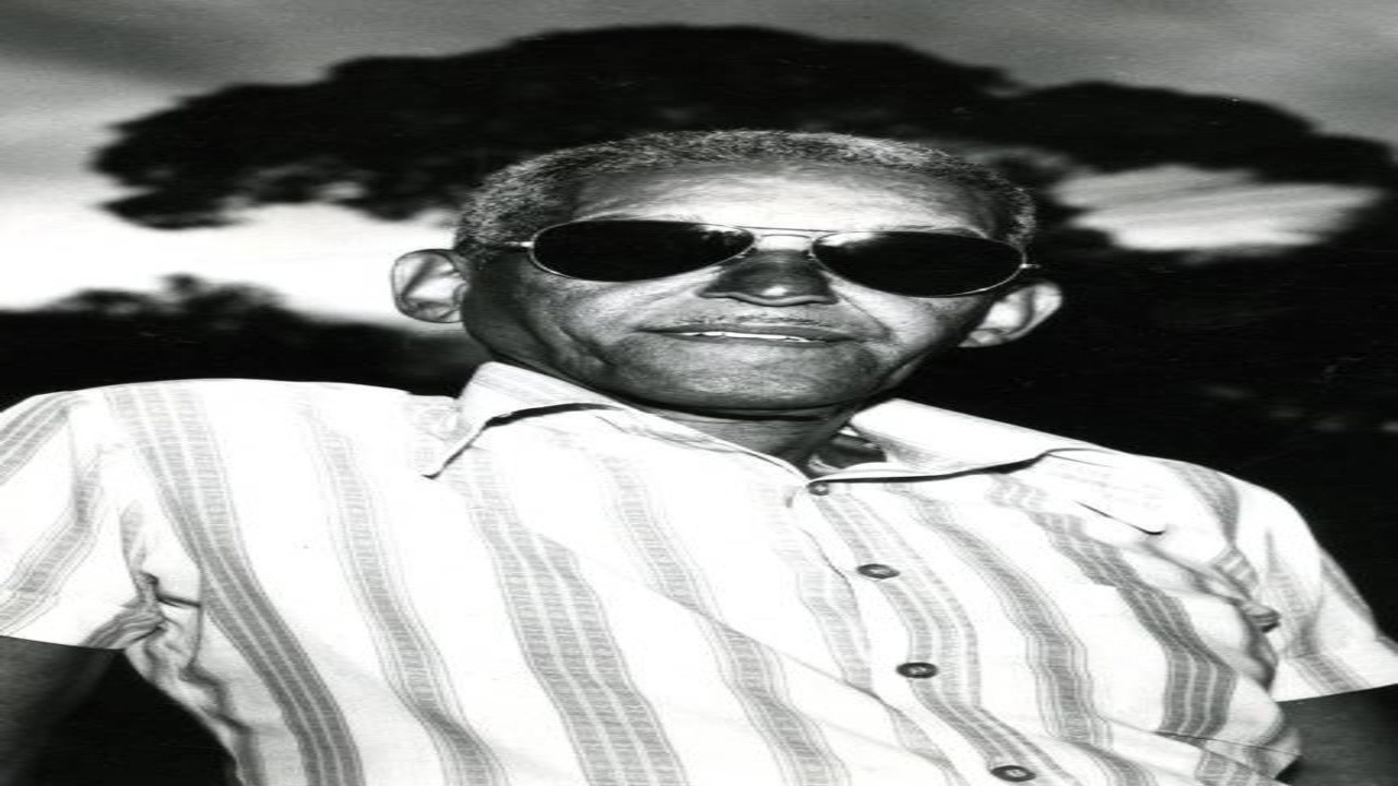 For All My Life - Cartola backdrop