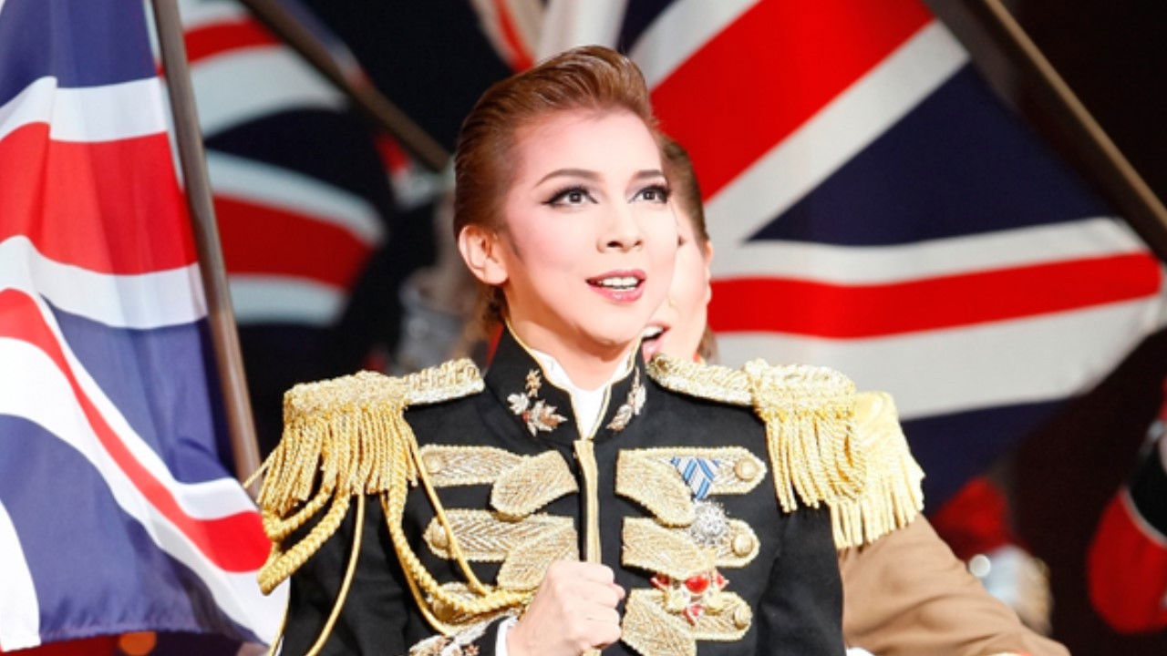 エドワード8世－王冠を賭けた恋－／Misty Station－霧の終着駅－ backdrop