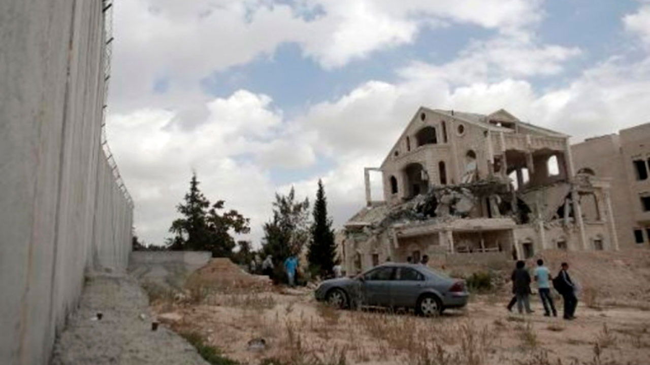 A House in Jerusalem backdrop