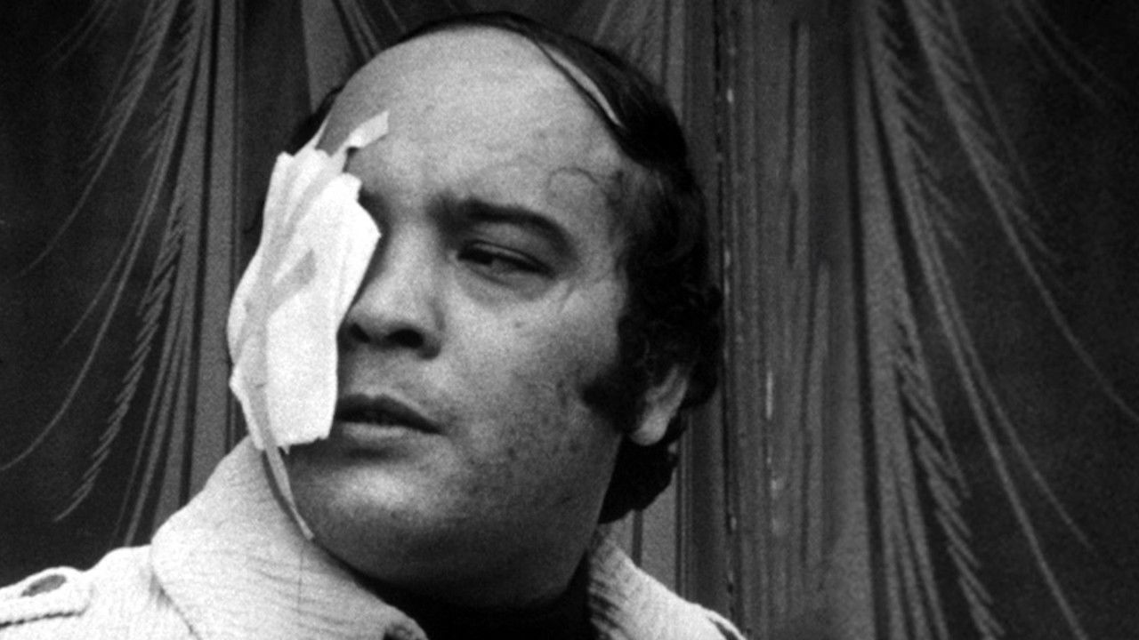 Étoile aux dents ou Poulou le magnifique backdrop