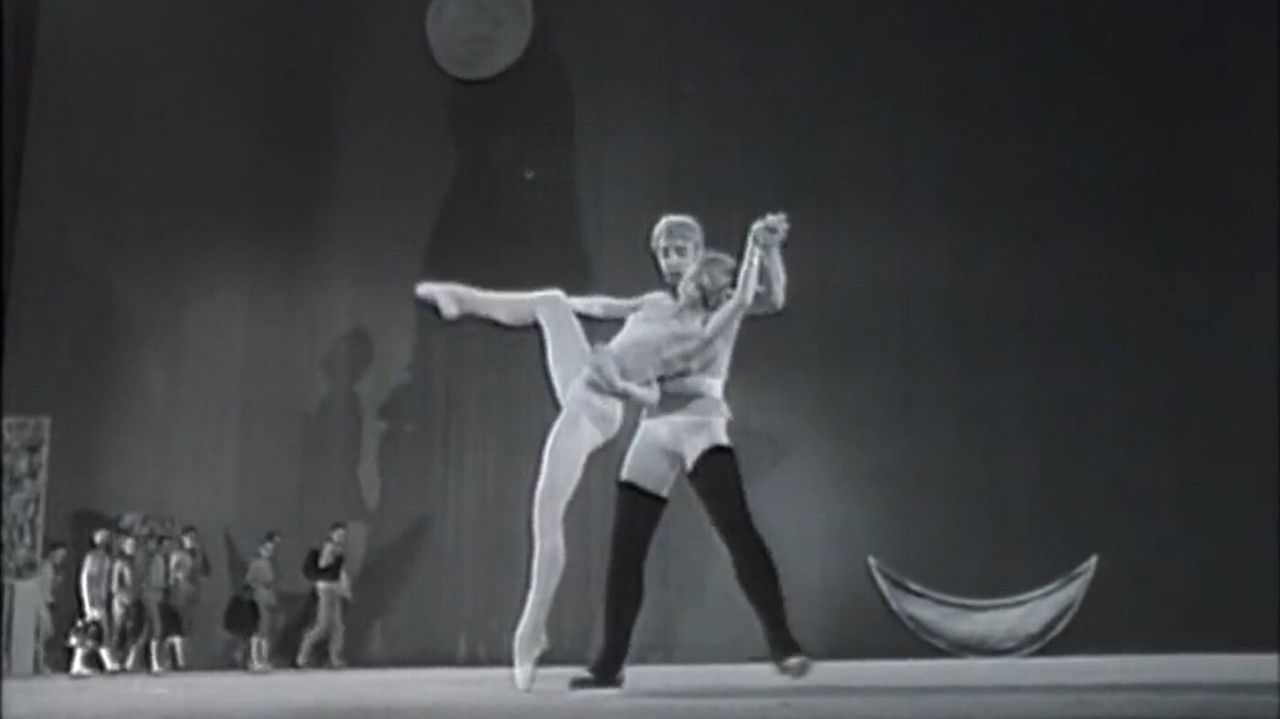 L'Âge heureux backdrop