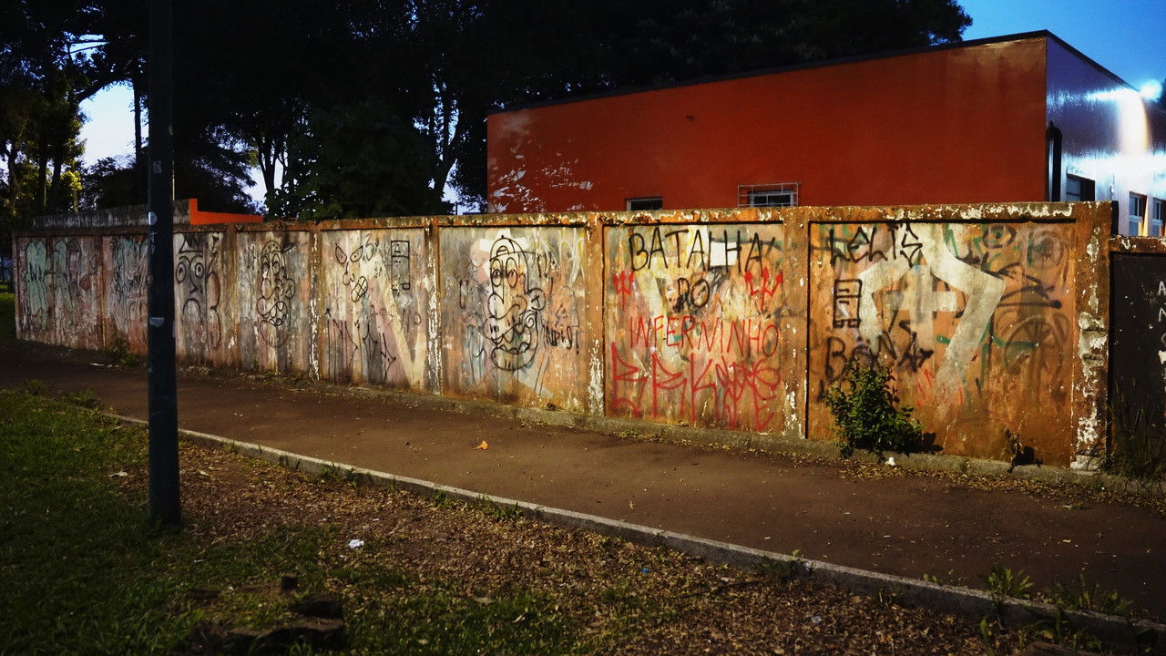 Uma noite no Inferninho backdrop