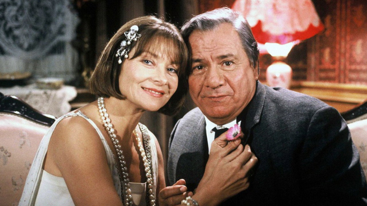 The Cocottes backdrop