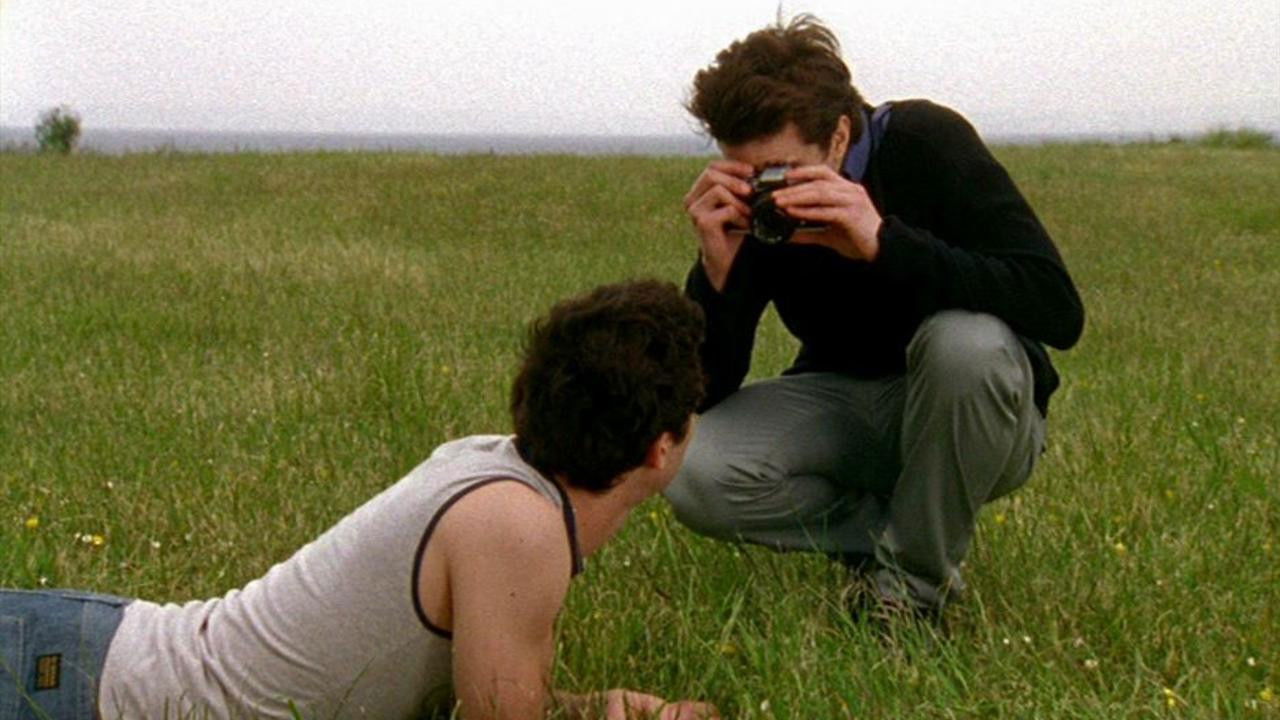 Close to Leo backdrop