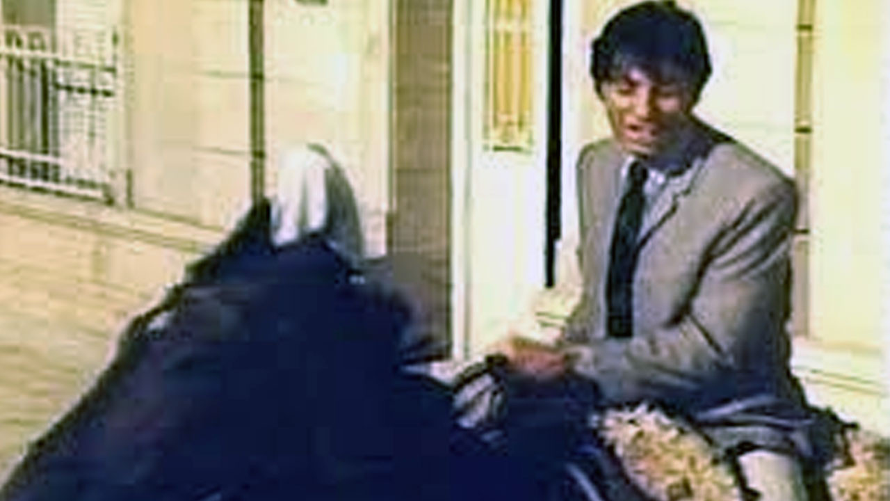 Tacuara y Chamorro, pichones de hombres backdrop