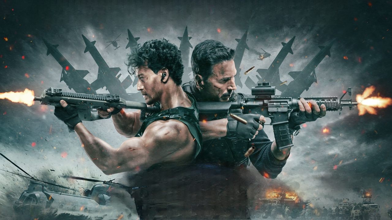 Bade Miyan Chote Miyan backdrop