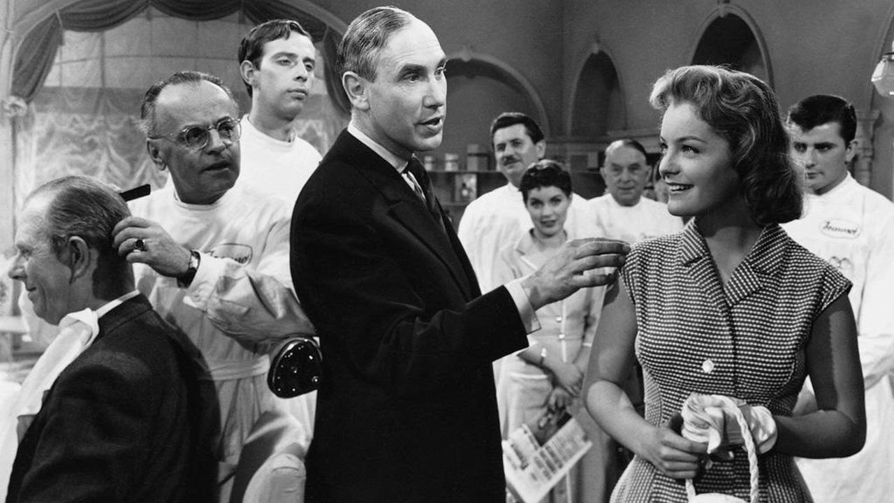 Professor Nachtfalter backdrop