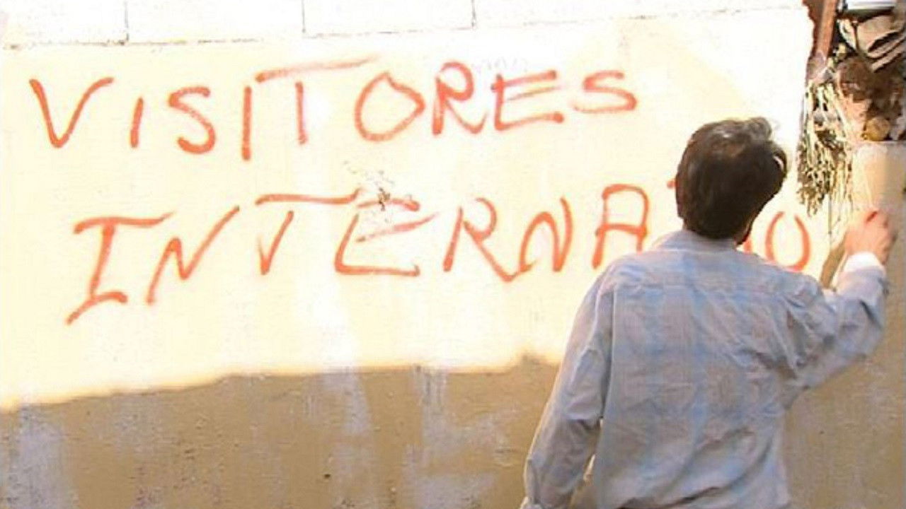 Kings and Extras: Digging for a Palestinian Image backdrop