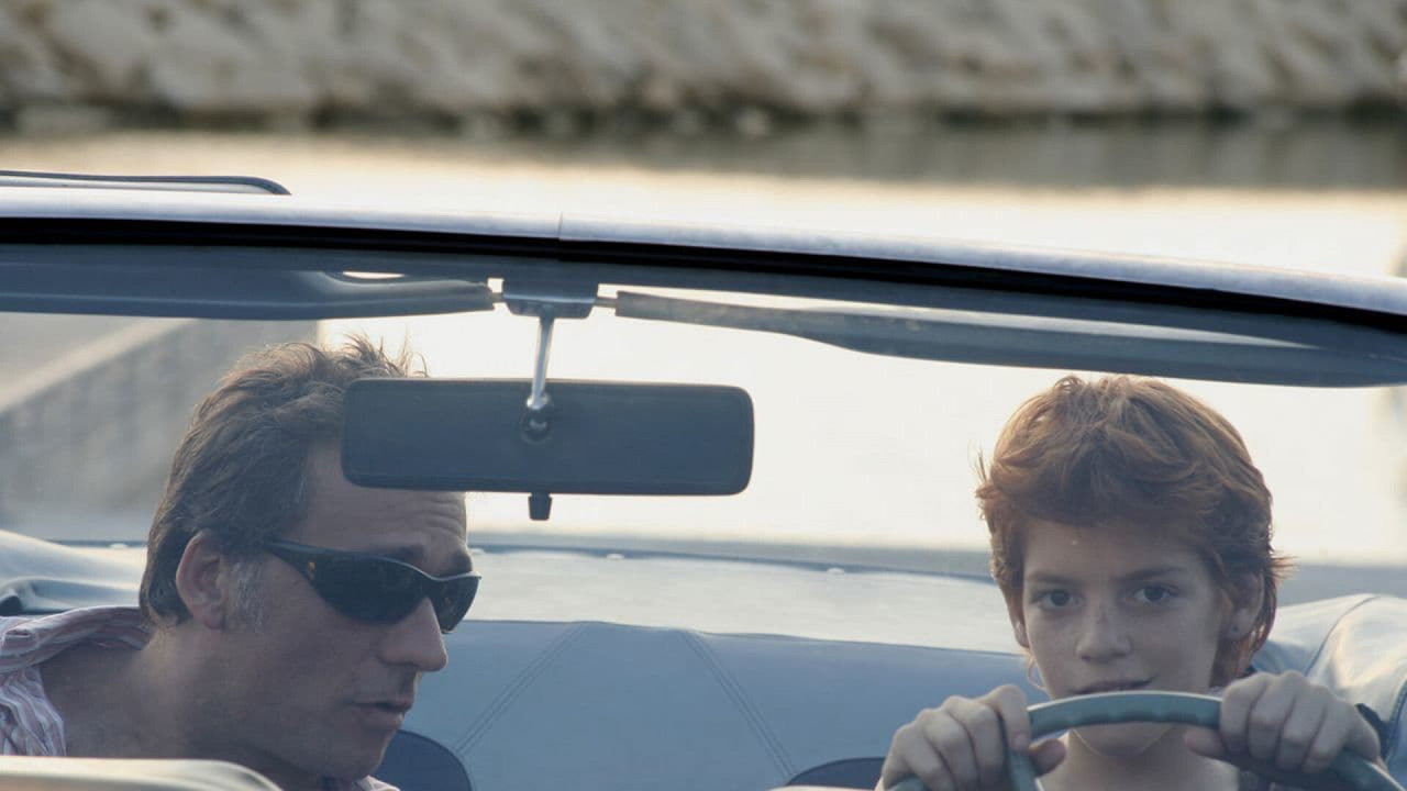 אילי ובן backdrop