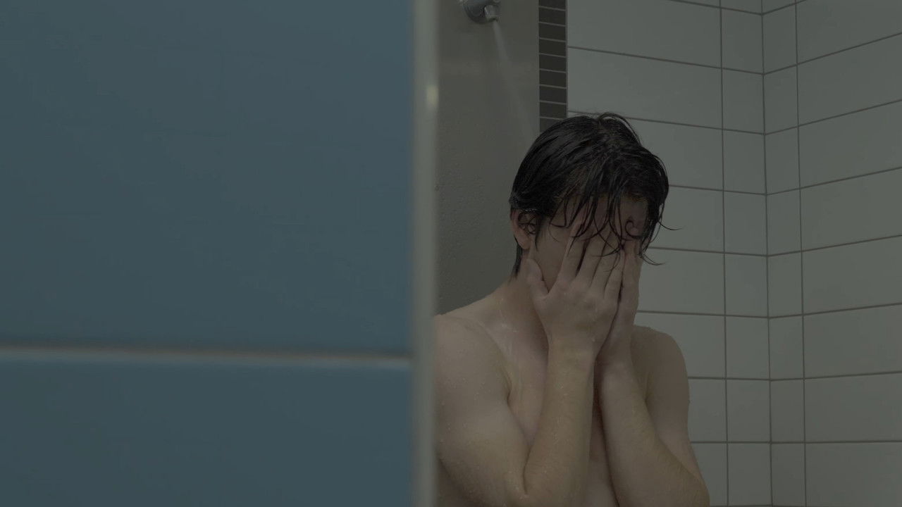 Les hommes pleurent aussi backdrop