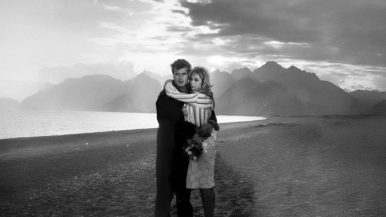 Kalbe Vuran Düşman backdrop