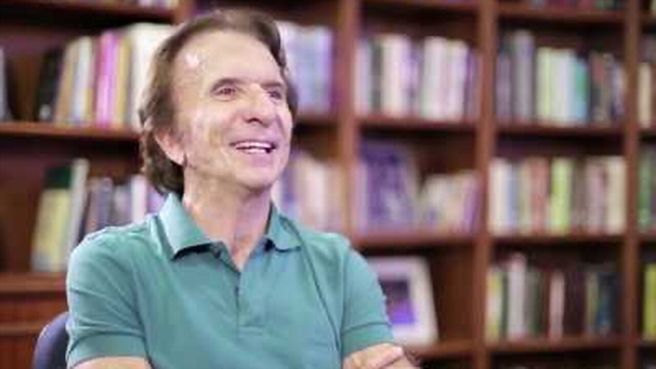 O Fantástico Patinho Feio backdrop