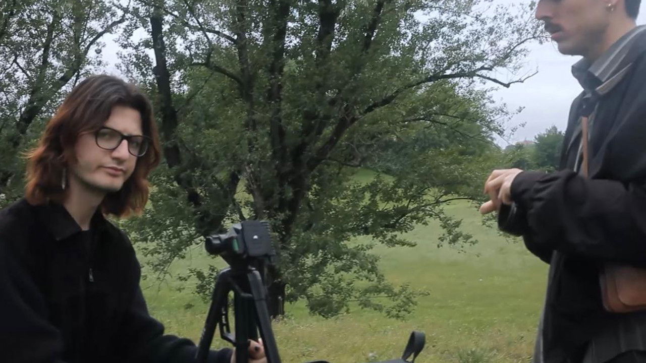 "Continua a girare" backdrop