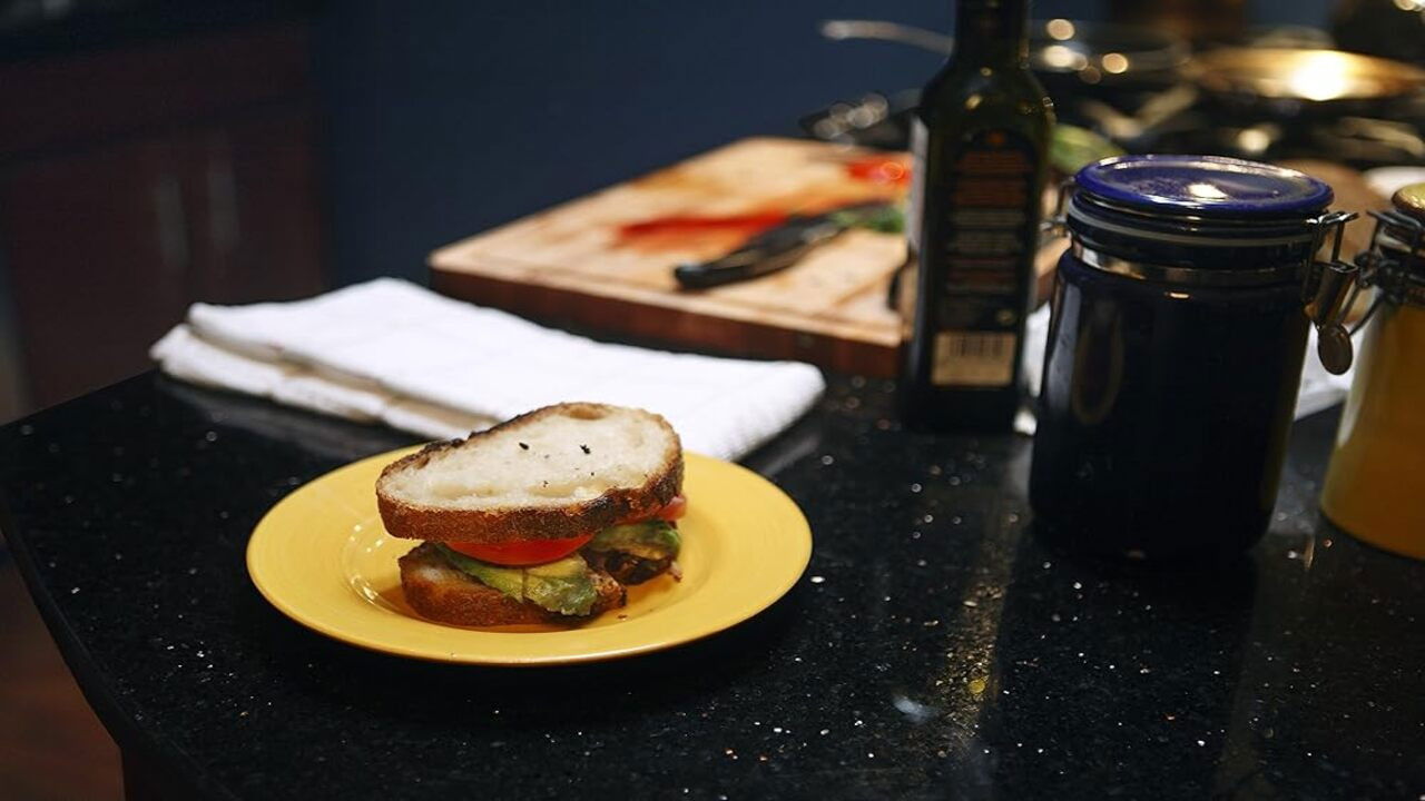 Coup de Grâce backdrop