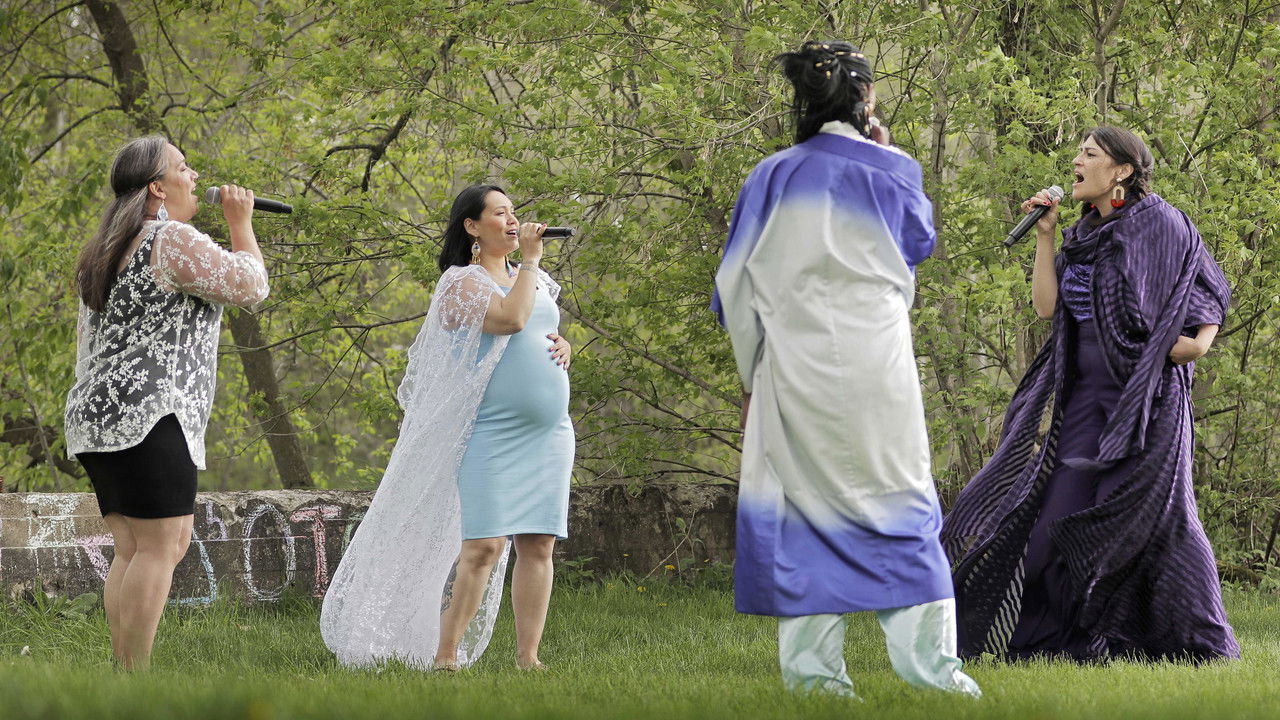 Le grand solstice backdrop