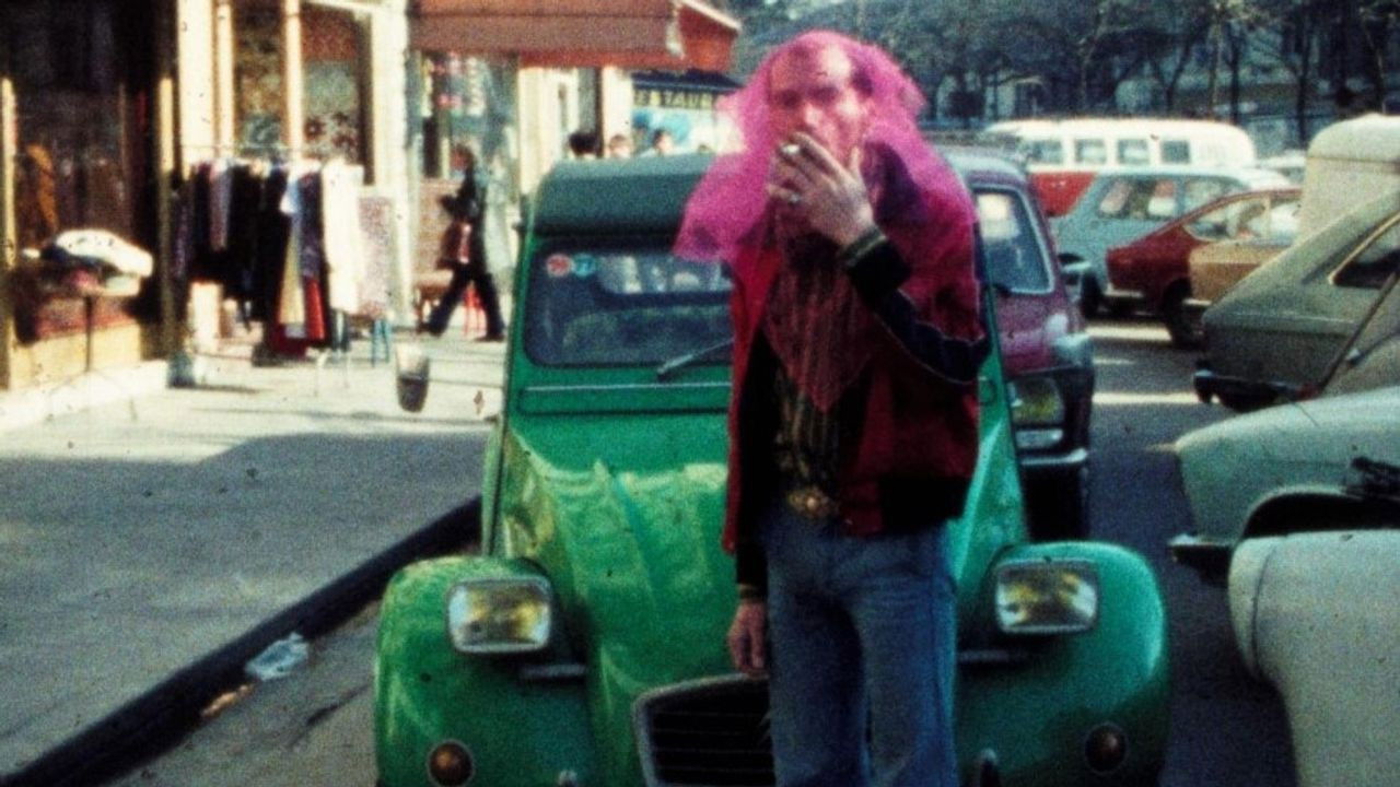 Liberté provisoire backdrop