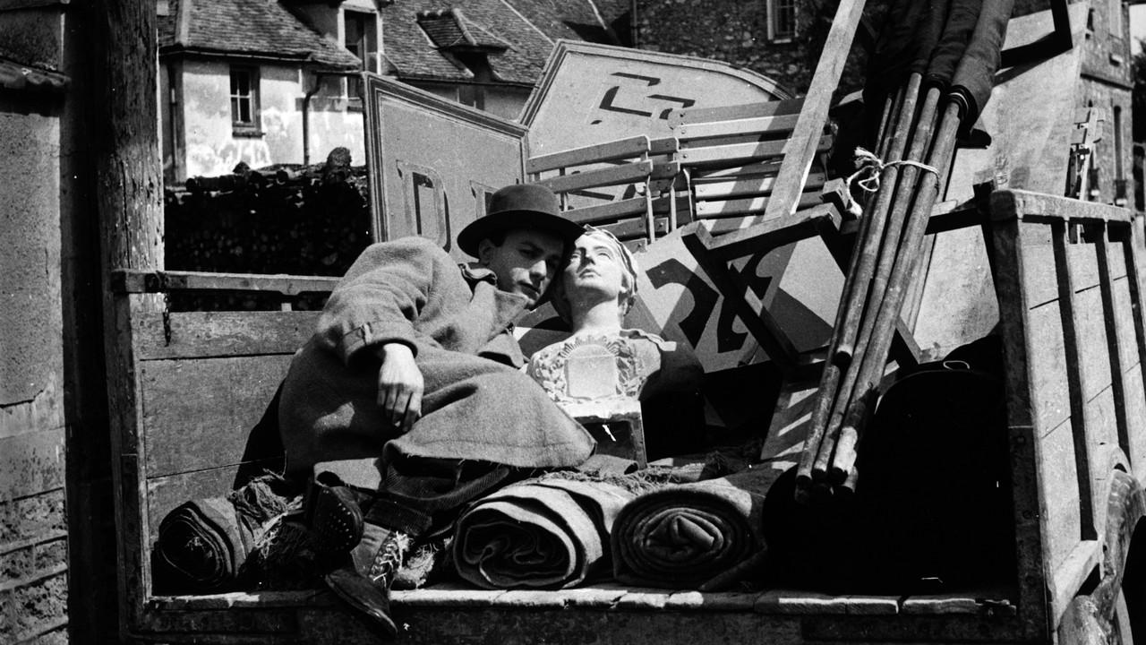 Fernand the Tramp backdrop