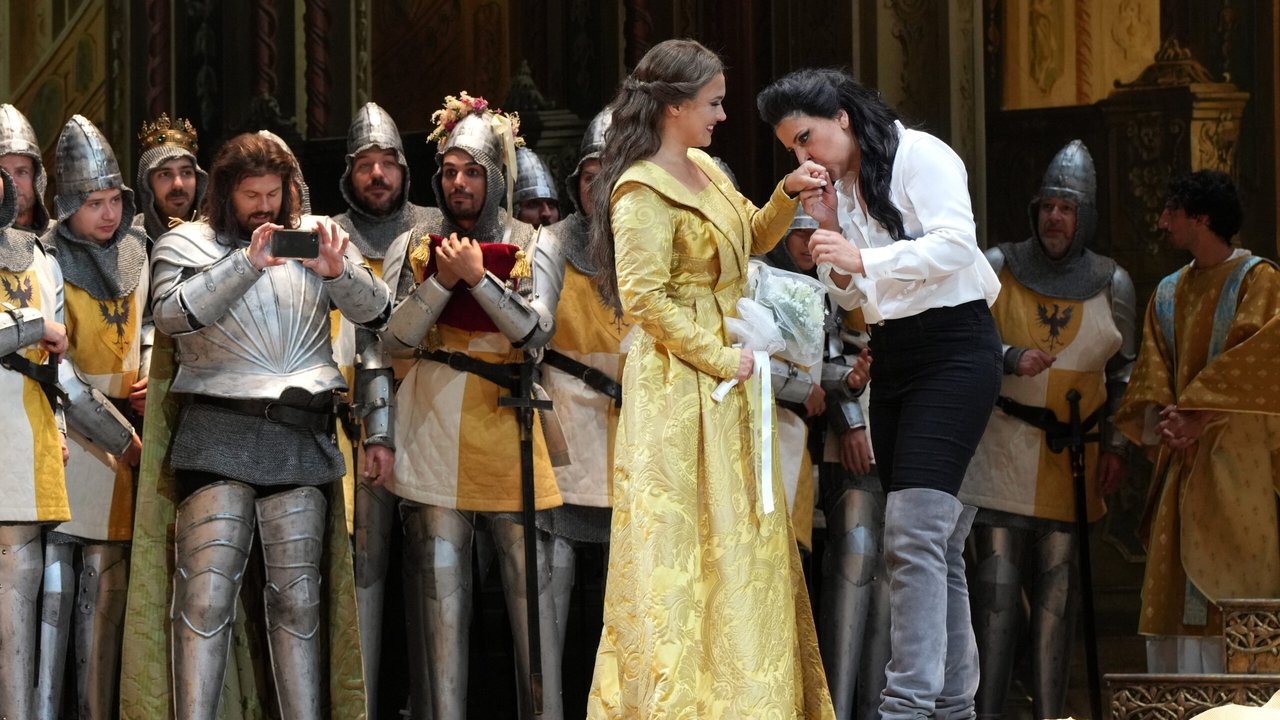 Adelaide Di Borgogna backdrop