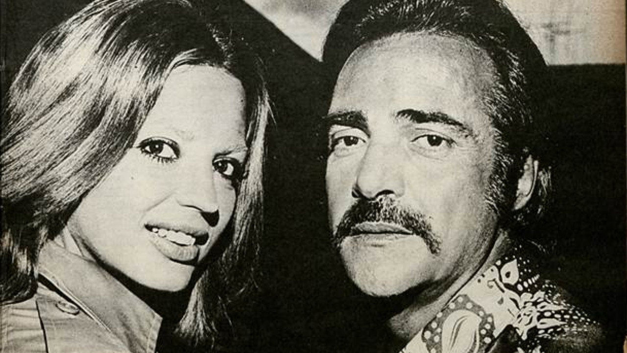 Na Idade do Lobo backdrop