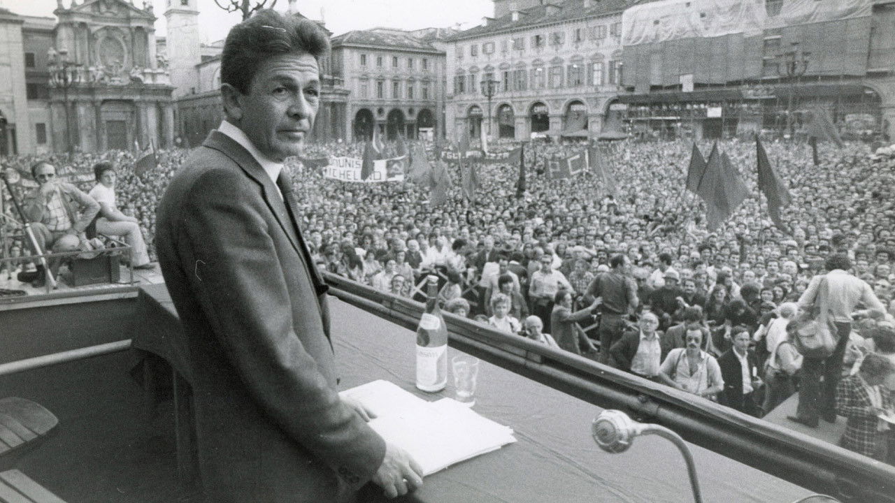 Prima della fine - Gli ultimi giorni di Enrico Berlinguer backdrop
