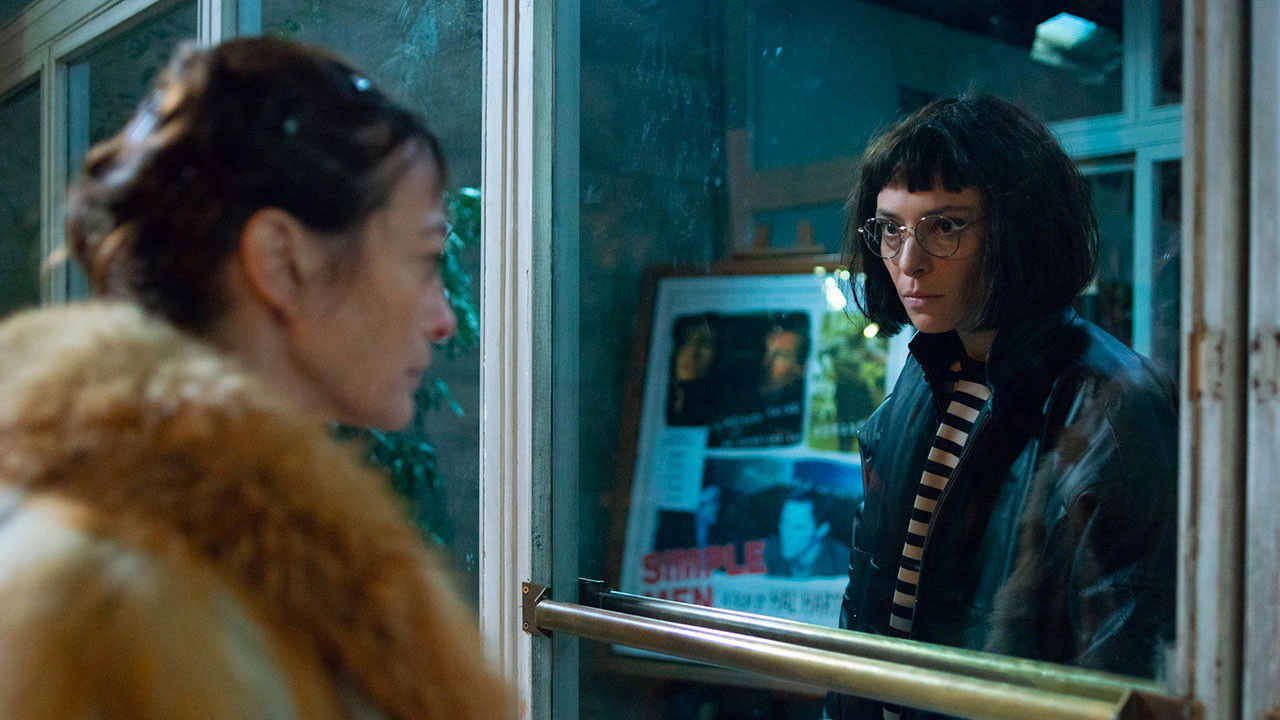 Simple Women backdrop