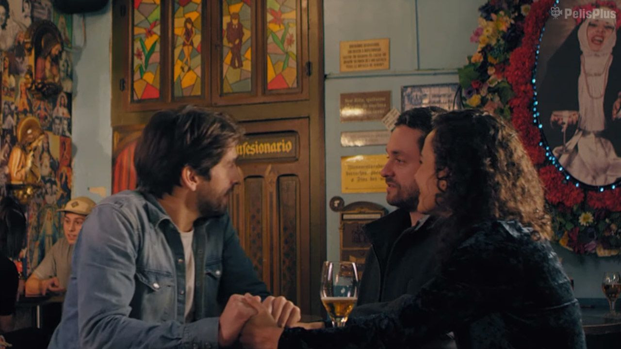 Amor Viajero backdrop