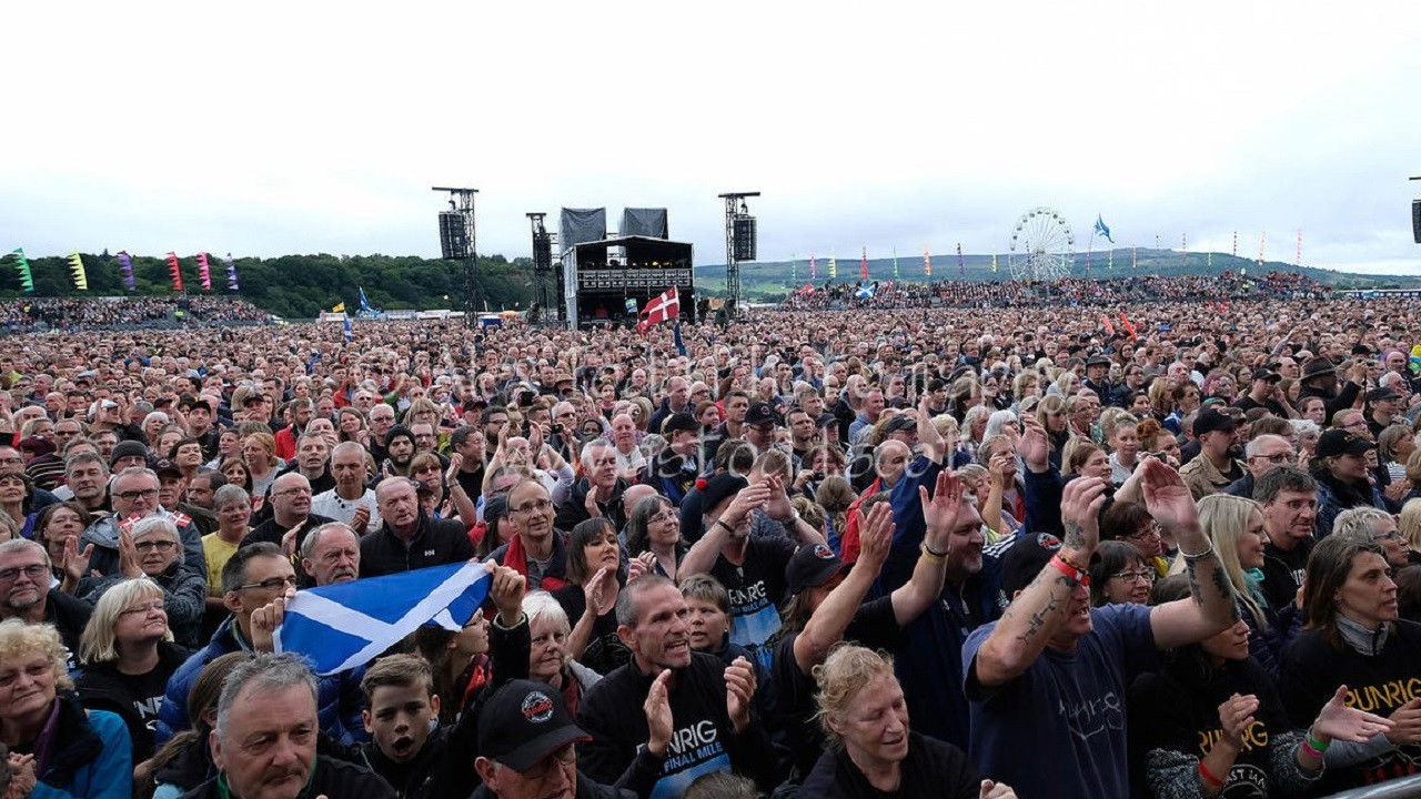 Runrig: The Last Dance backdrop