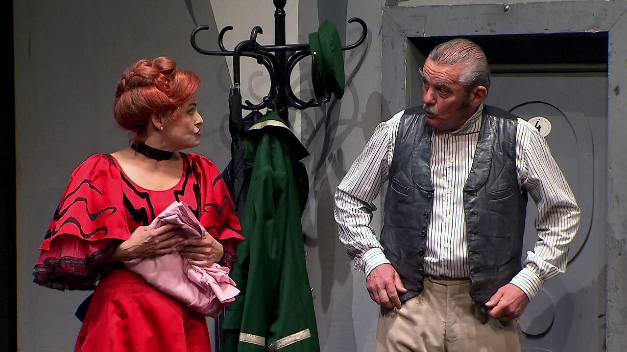 Brouk v hlavě backdrop