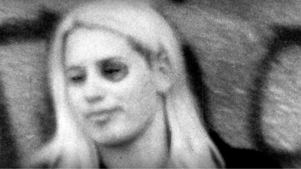 The Yo-Yo Gang backdrop